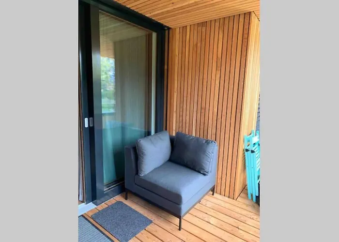 Apartment Beautiful Sunny New 1 Bed Flims