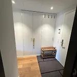 Apartment Beautiful Sunny New 1 Bed *