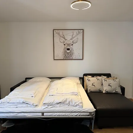 Апартаменты Beautiful Sunny New 1 Bed Флимс