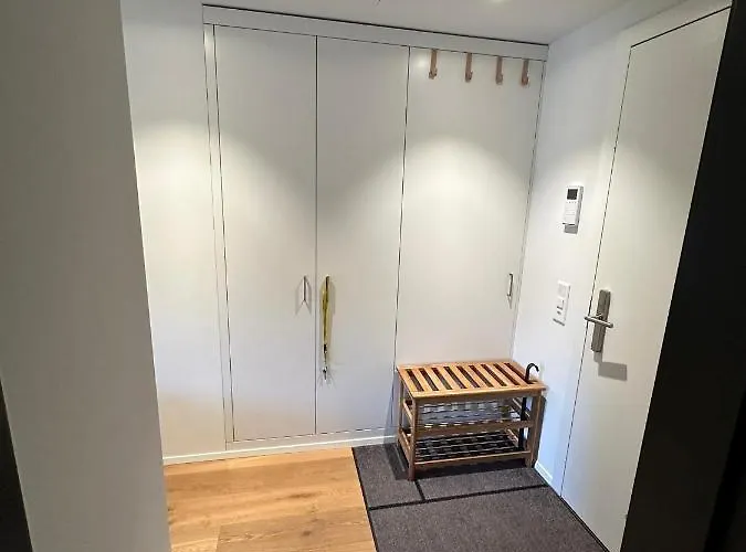 Апартаменты Beautiful Sunny New 1 Bed *