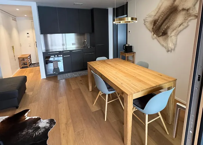 Beautiful Sunny New 1 Bed * Флимс